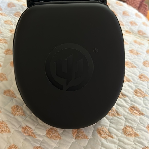 Wicked Audio Noise-Cancelling Headphones - Picture 5 of 8